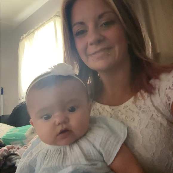 Meet your Posher, Amanda - Picture 3 of 4